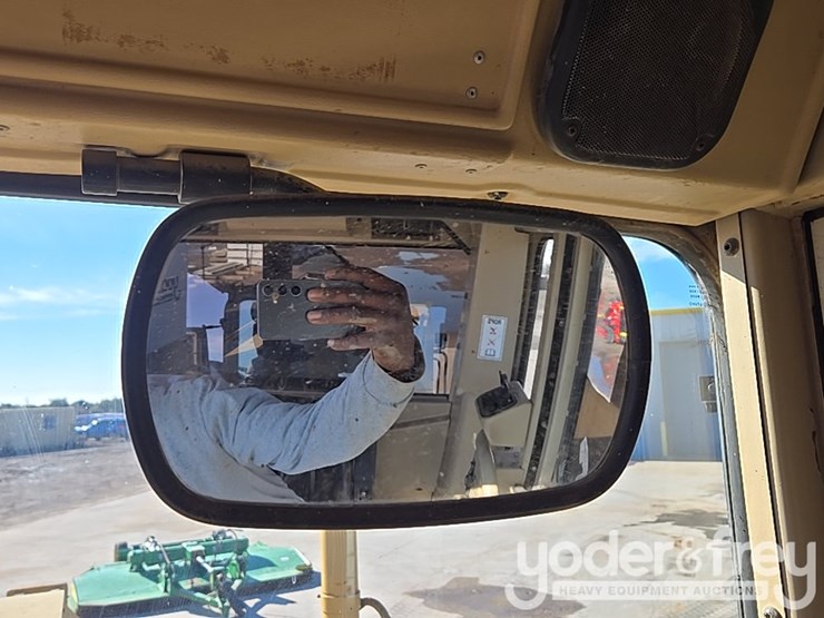 2005-caterpillar-140h-vhp-plus-image-111