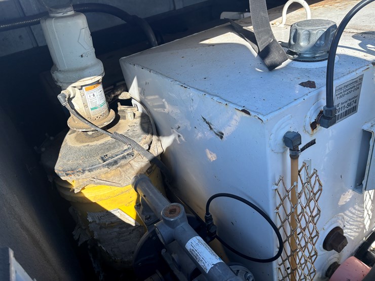 2011-miller-bobcat-225-image-64