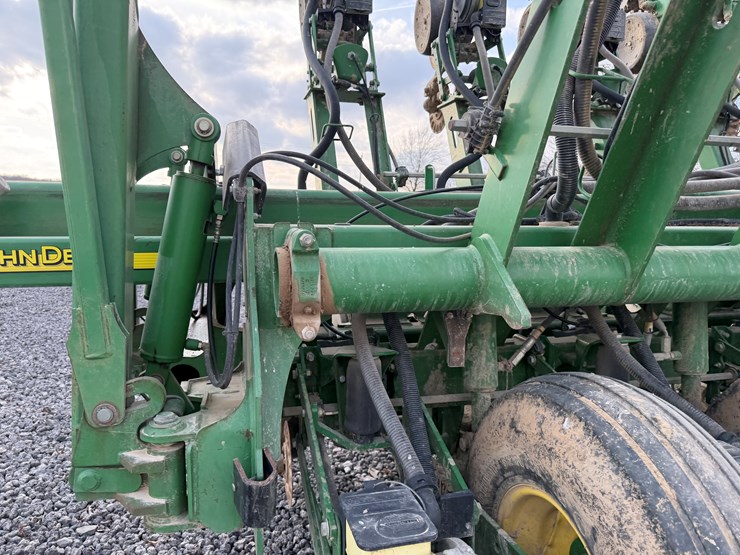 john-deere-1790-image-70