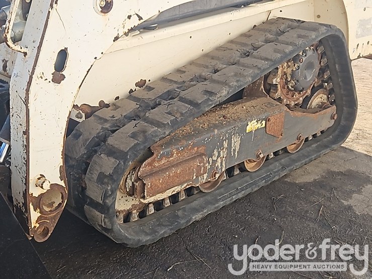 2019-bobcat-t450-image-16