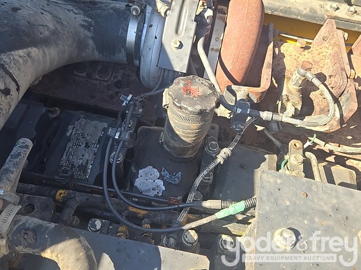 2013-komatsu-pc490-lc-10-image-66