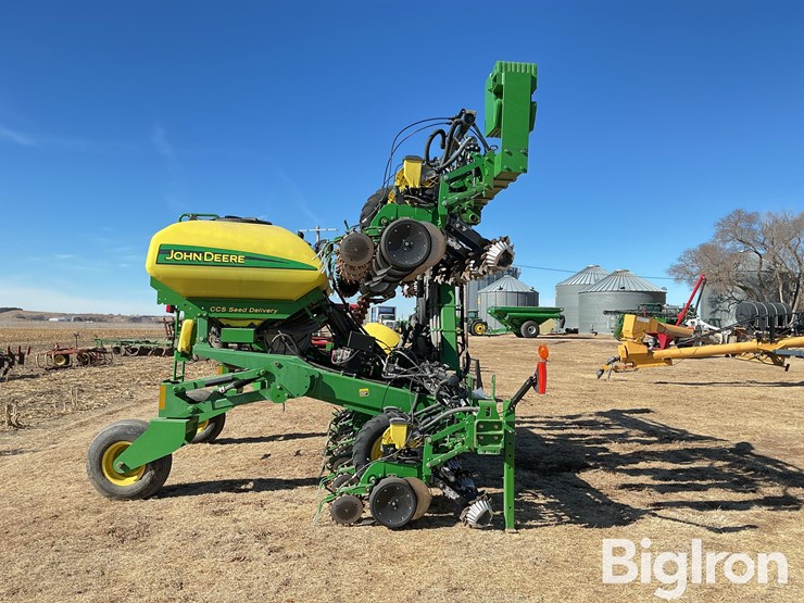 2011-john-deere-1720-ccs-image-4