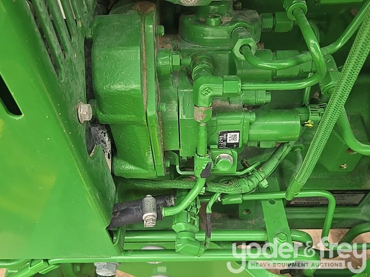 2020-john-deere-5075e-image-38