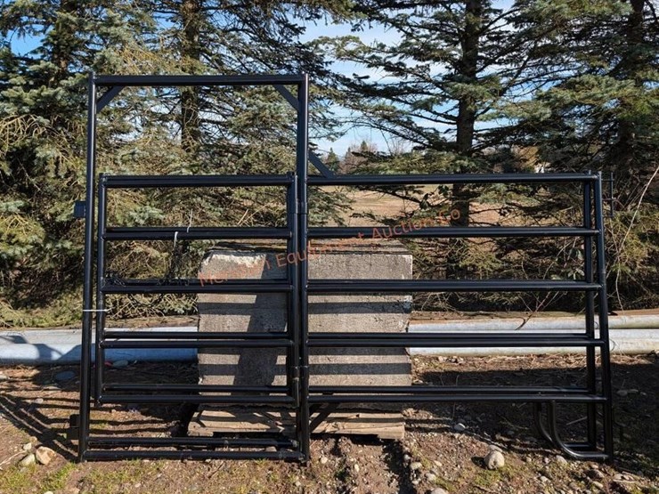 7'-x-9.5'-md-panel-w/-gate-image-10