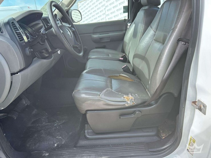 2009-gmc-sierra-2500-image-12