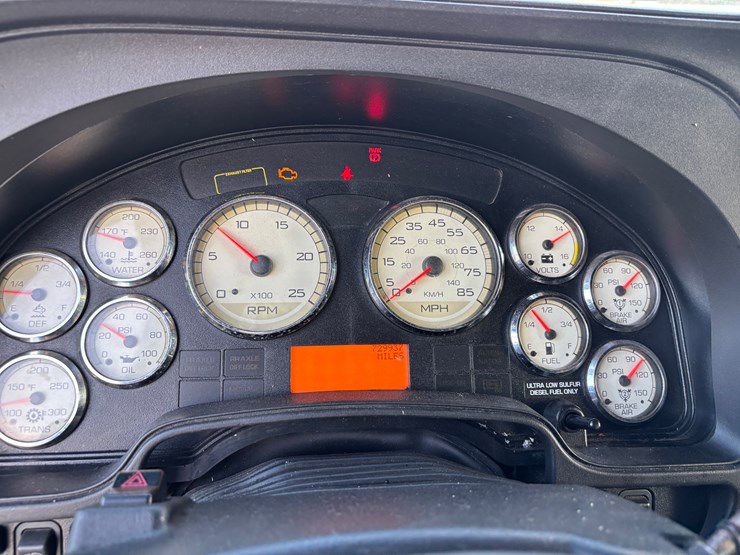 2015-international-prostar-image-25