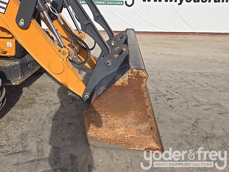 2022-case-590sn-image-12