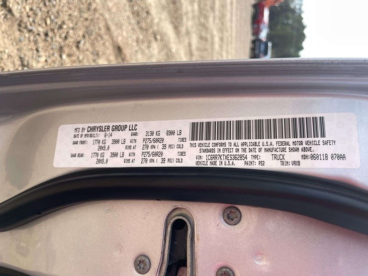 2014-dodge-1500-image-27