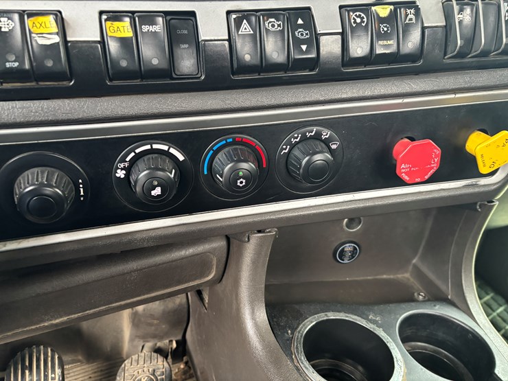 kenworth-t800-image-31