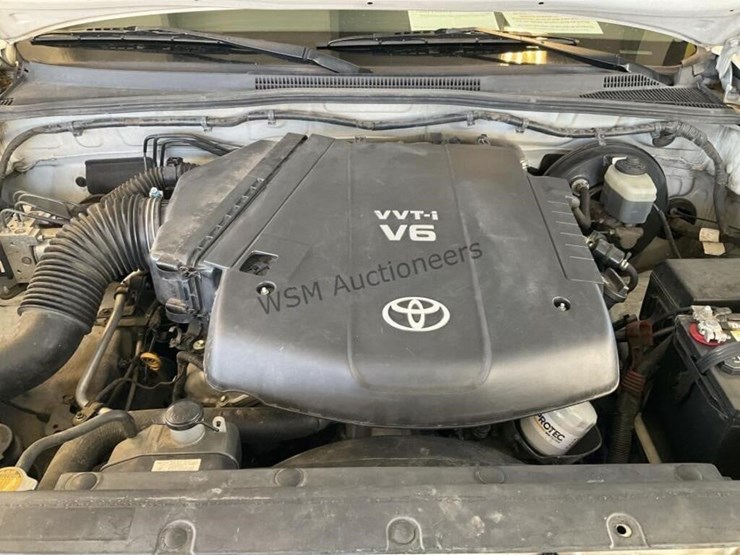 2005-toyota-tacoma-image-10