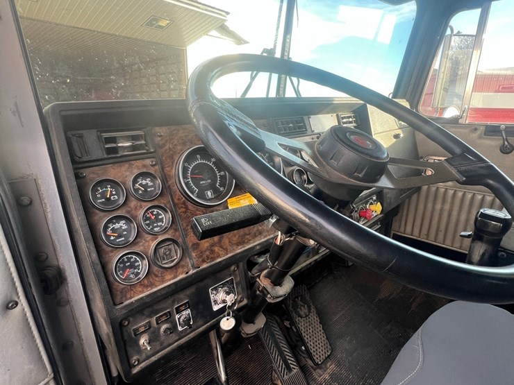 1992-kenworth-t800-image-28