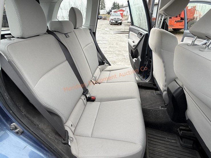 2015-subaru-forester-image-37