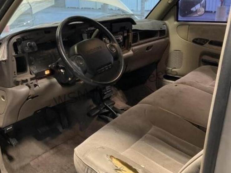 1995-dodge-ram-1500-image-23