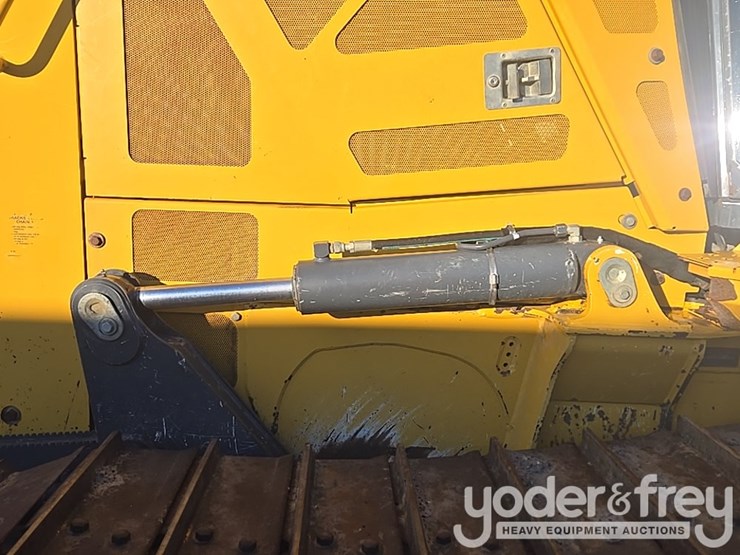 2018-deere-700k-image-44