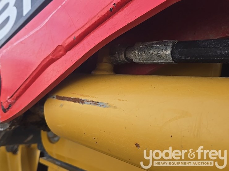 2018-deere-310sl-image-30