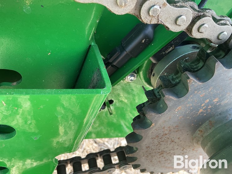 2023-john-deere-s780-image-19