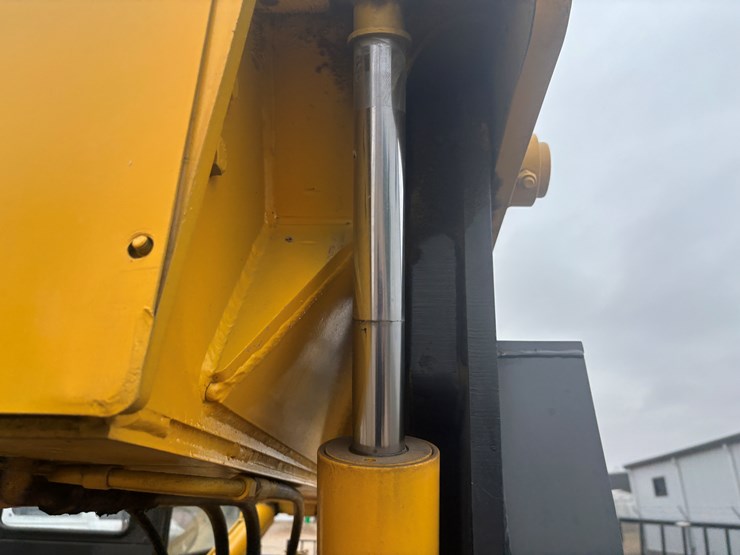 #2310-•-2004-gehl-rs8-telehandler-image-63