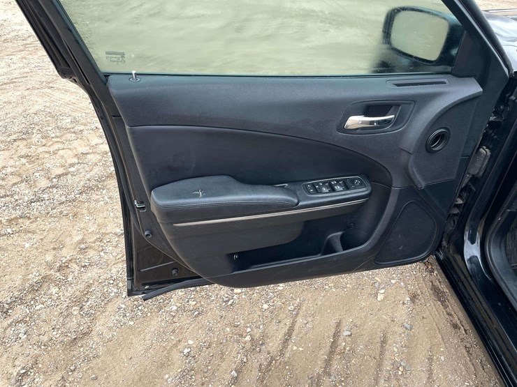 2012-dodge-charger-4-door-sedan-(217,933-miles)-image-9