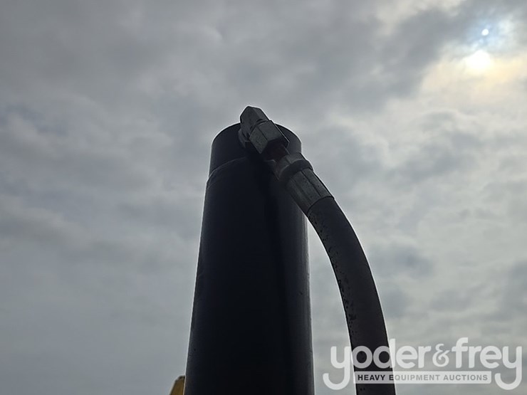 2009-caterpillar-140m-vhp-plus-image-38