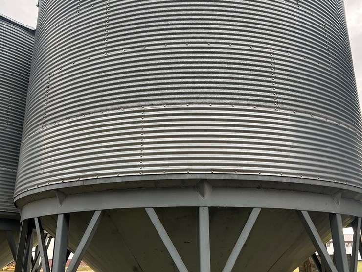 lot-22.-cenex-hopper-bin,-micada-bottom,-includes-golden-aire-single-phase-bin-fan-image-14