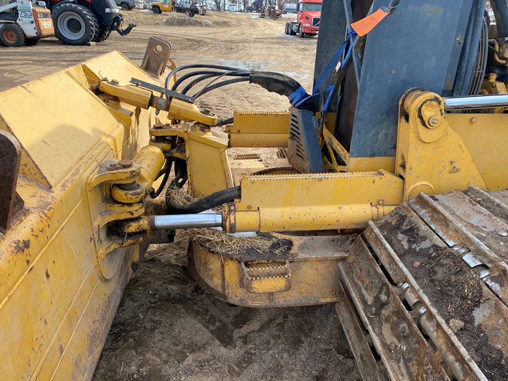 2004-deere-700h-lgp-image-16