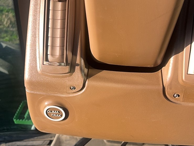 2011-john-deere-9430-image-97