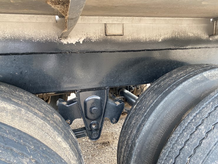 #502-•-2012-northern-8,500-gallon-semi-manure-tanker-(has-wi-title)-(waupun,-wi)-image-39