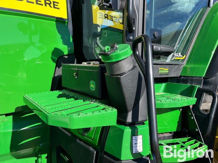 2023-john-deere-8r-310-image-10