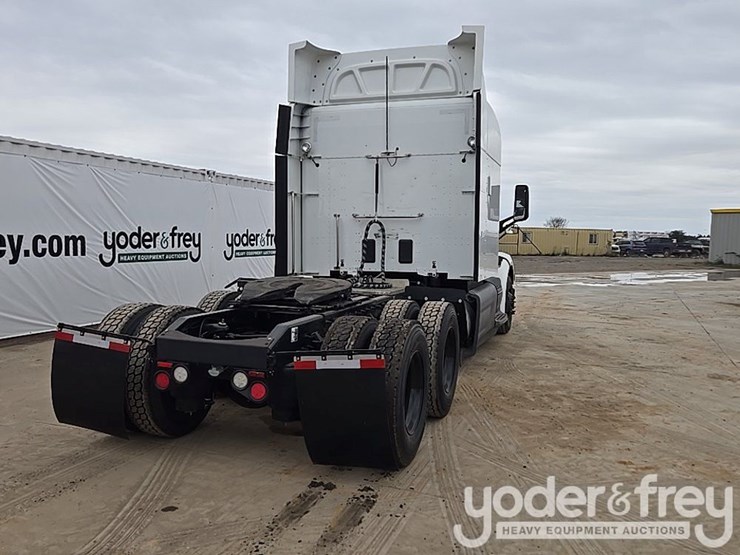 2019-peterbilt-579-image-5