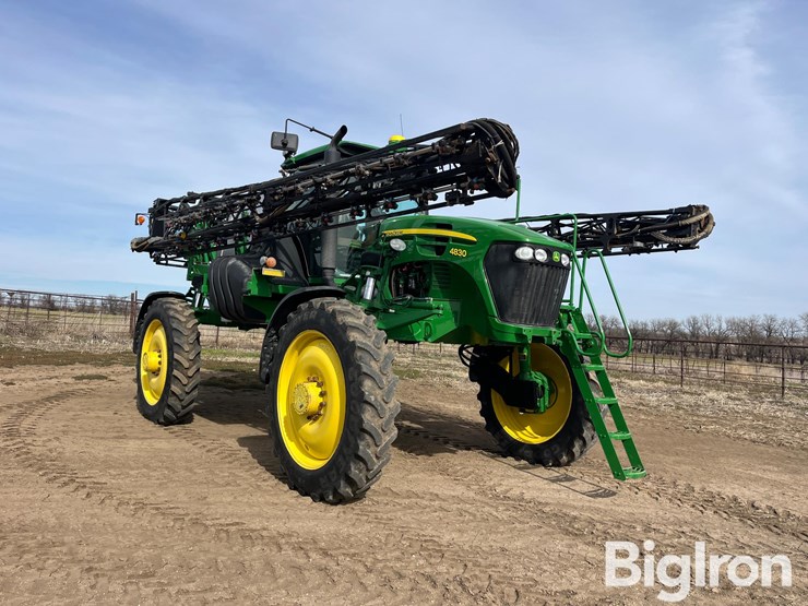 2013-john-deere-4830-image-3