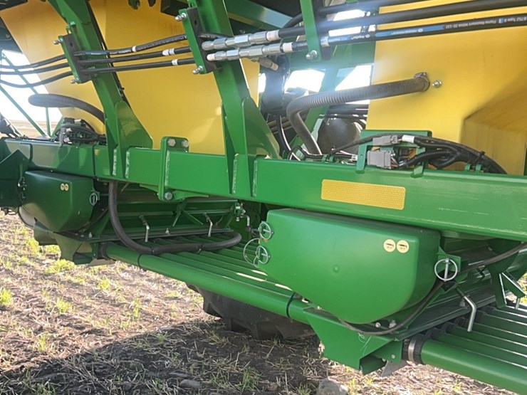 2018-john-deere-1910-image-13