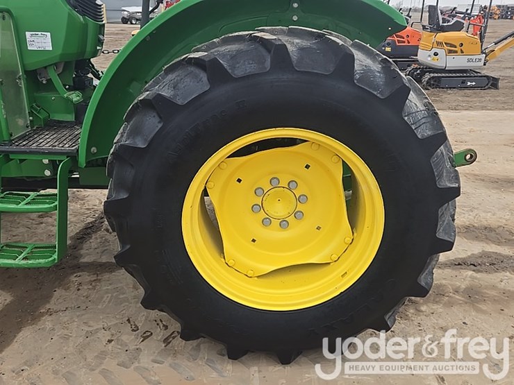 2020-john-deere-5075e-image-25