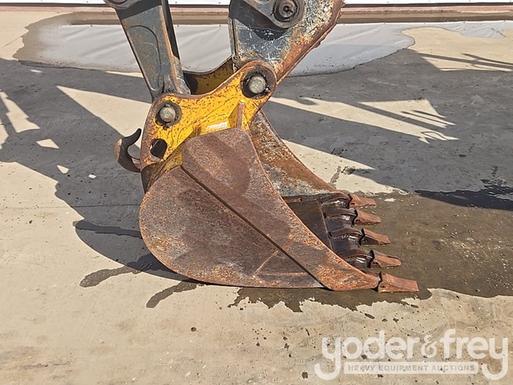 2010-deere-310sj-image-17