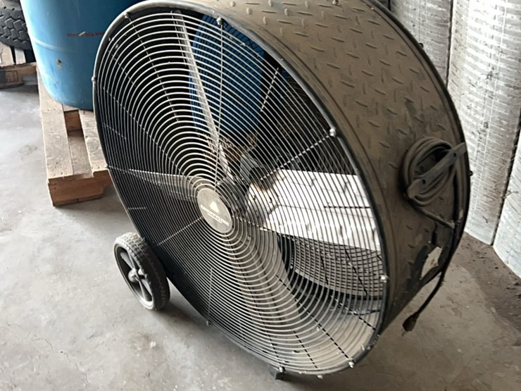 very-large-commercial-duty-fan-image-8