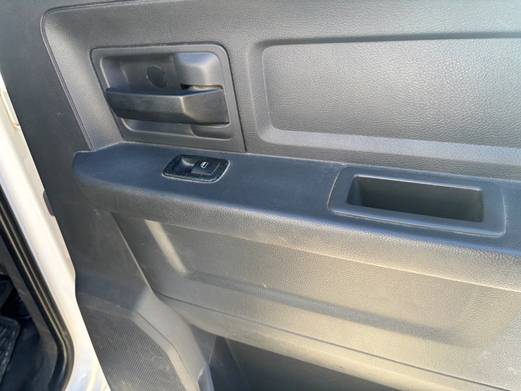 #2296-•-2011-dodge-4500-service-truck-image-32