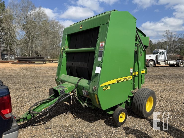 2007-john-deere-568-image-1