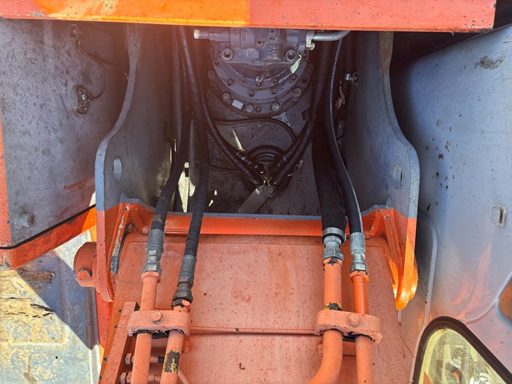 hitachi-ex200-lc-image-24