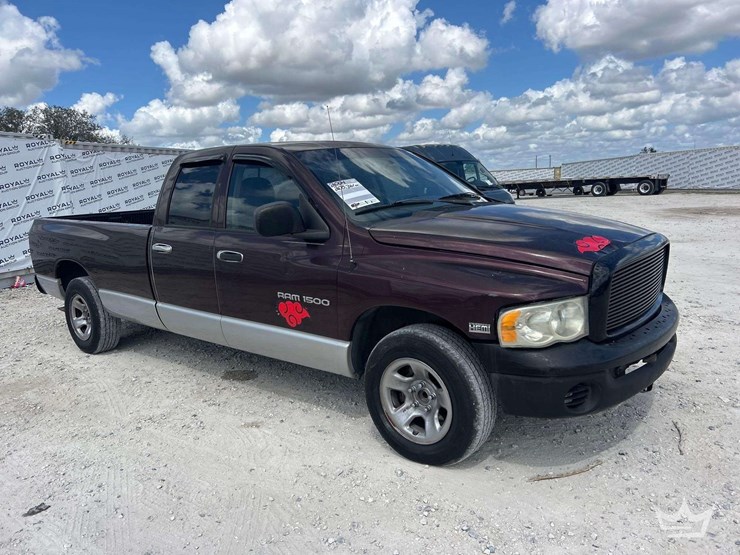 2004-dodge-ram-1500-image-2