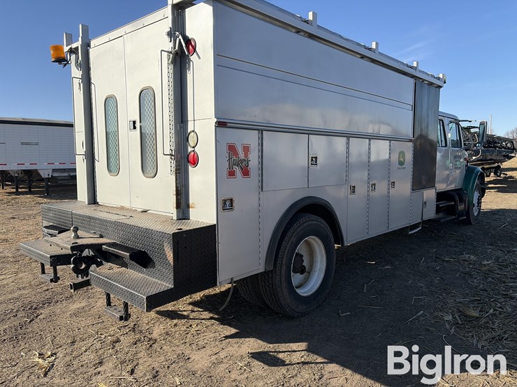 2001-international-4700-image-6