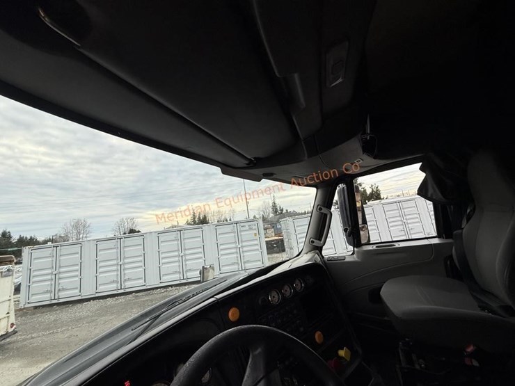 2017-international-prostar-image-75