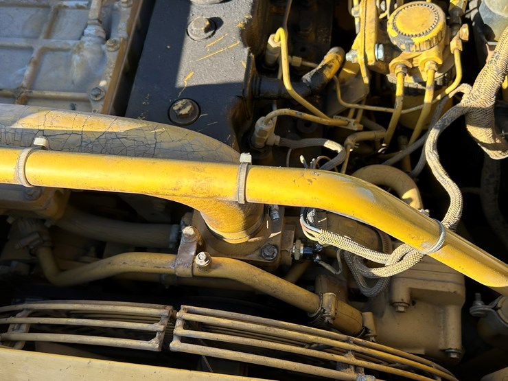 caterpillar-ap-650b-image-60