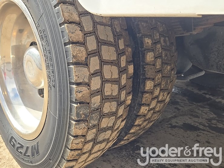 2019-ford-f550-image-12