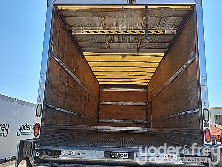 2018-peterbilt-337-image-34