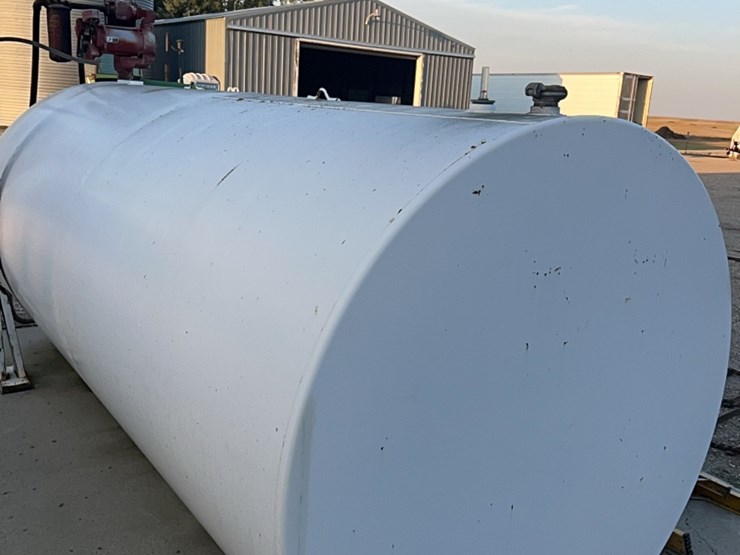 2000-gallon-fuel-tank-with-fill-rite-heavy-duty-high-output-pump-image-34