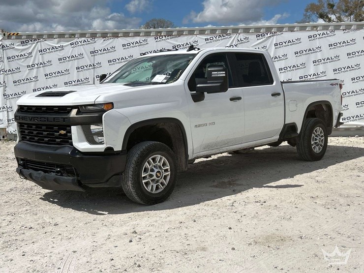 2022-chevrolet-silverado-2500-image-1