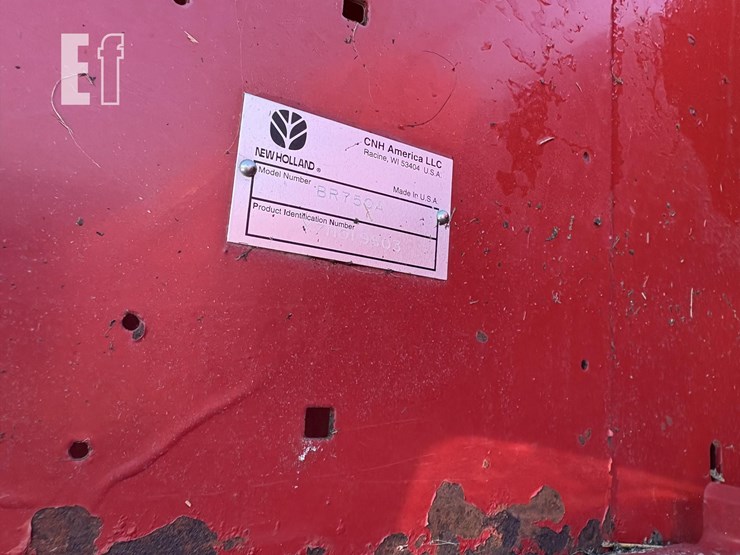 2007-new-holland-br750a-image-11