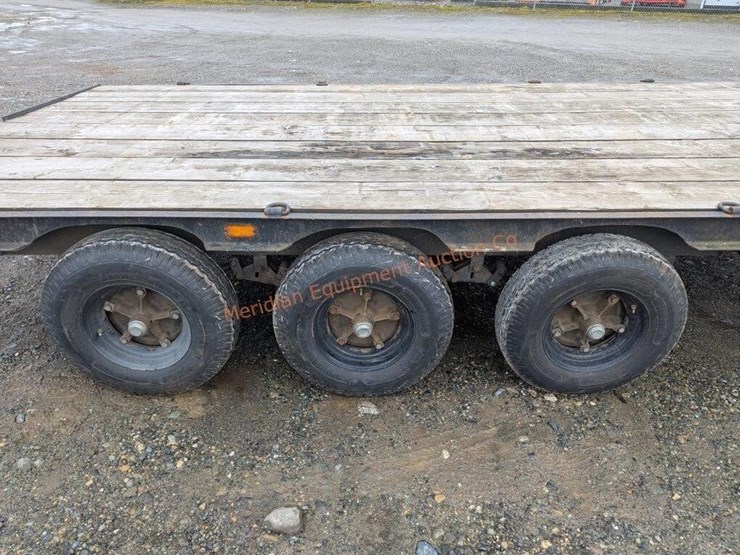 1975-utility-flatbed-image-14