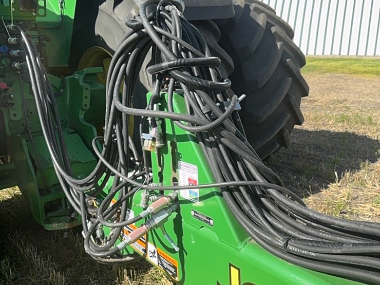 2023-john-deere-h-image-33