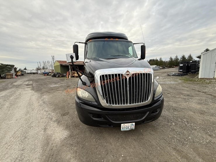 2017-international-prostar-image-13