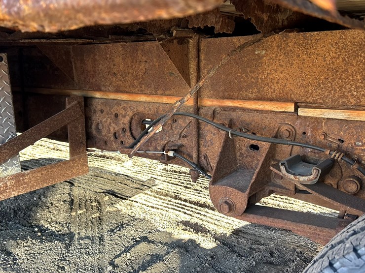 2005-ford-f550-image-36